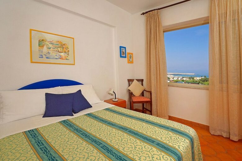Hotel Residence Pensione Mena