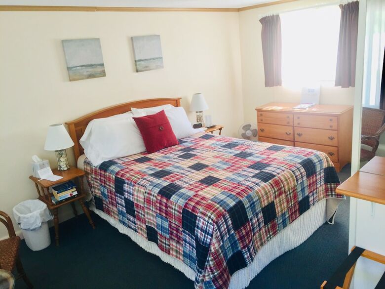 Bed & Breakfast Sesuit Harbor House