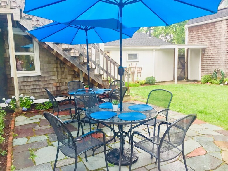 Bed & Breakfast Sesuit Harbor House