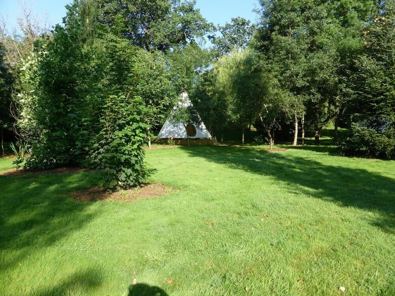 Bed & Breakfast Au Fil de L'eau - Les Tipis