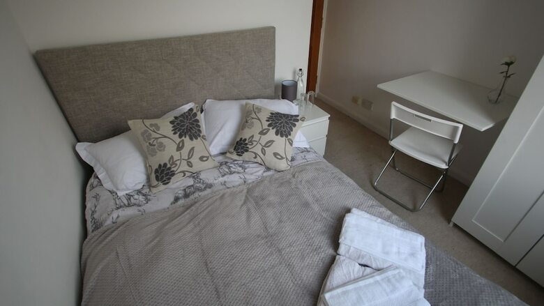 Hotel West London Home