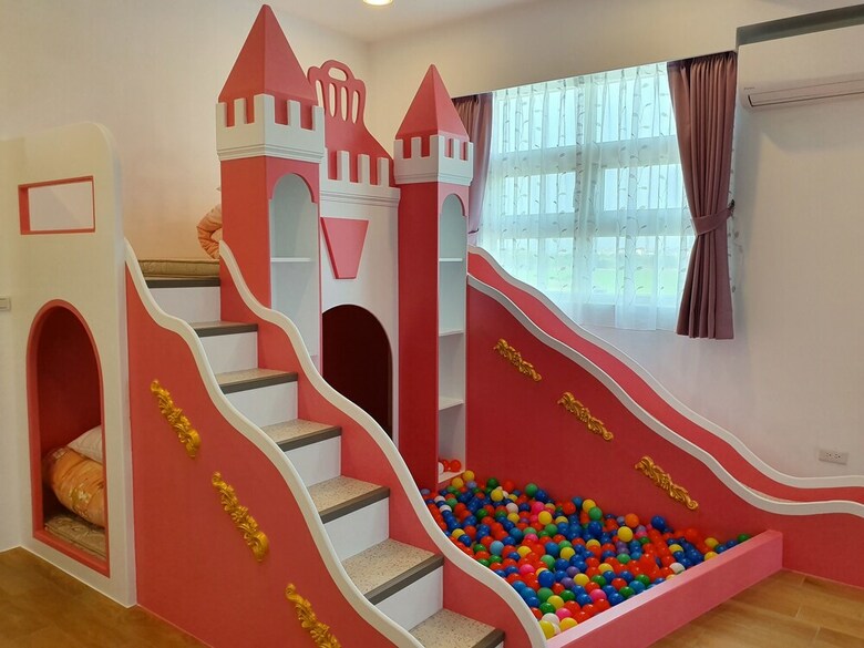 Bed & Breakfast Honeysuckle Family Castle
