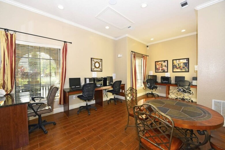 Bella Piazza 288924