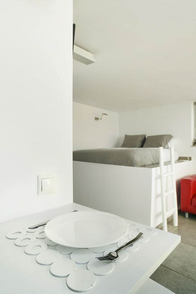 Hotel The Coolest Loft & Terrace Varkiza Sv