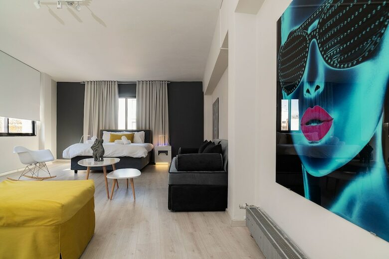 Apartamentos Plaka Heart