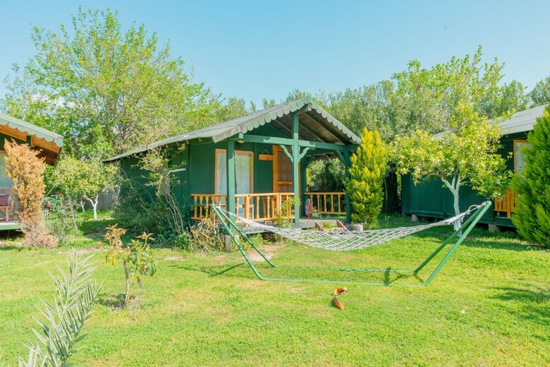 Cabana Etenna Beach Bungalows