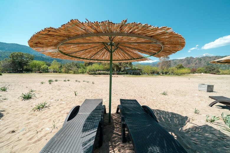 Cabana Etenna Beach Bungalows