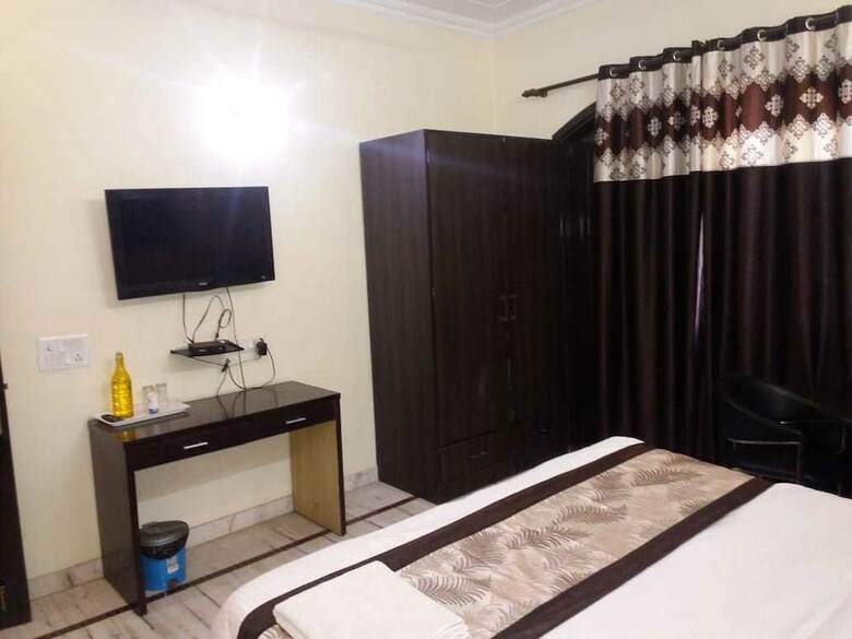 Hotel Comfort Rooms K R Group