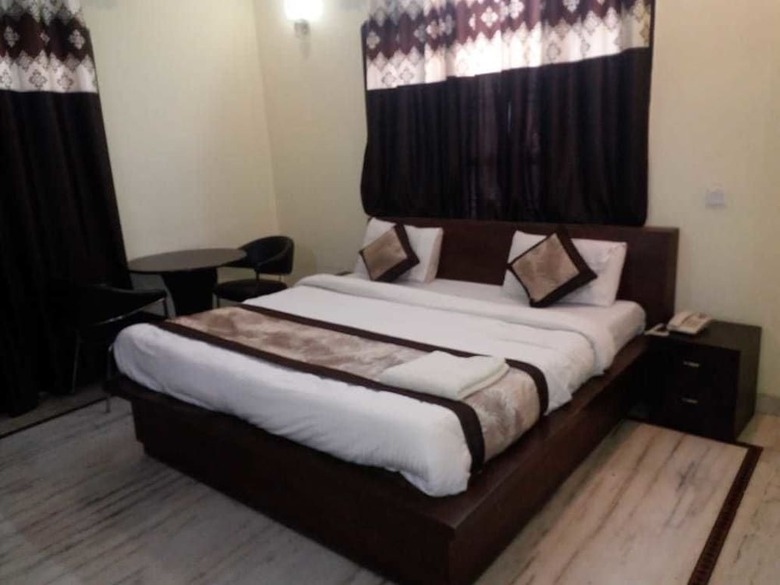 Hotel Comfort Rooms K R Group