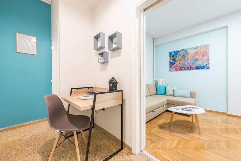 Warm Delightful Acropolis Apartment