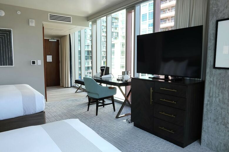 Carte Hotel San Diego Downtown, Curio Collection By Hilton