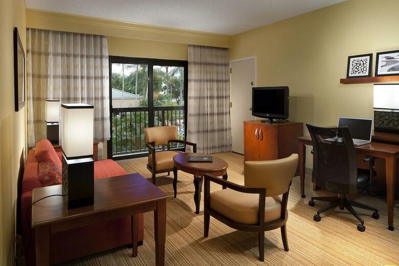 Hotel Courtyard Miami Lakes By Marriott