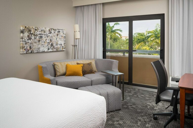 Hotel Courtyard Miami Lakes By Marriott