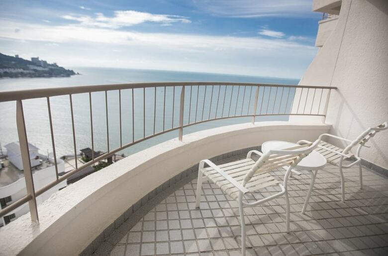 Hotel Expat's Nook Beach Resort