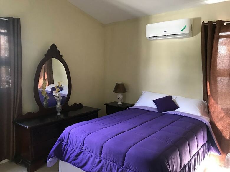Hotel Spanish Town Secured Gated