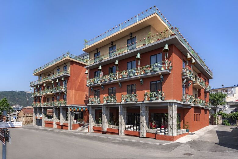 Brim Hotel