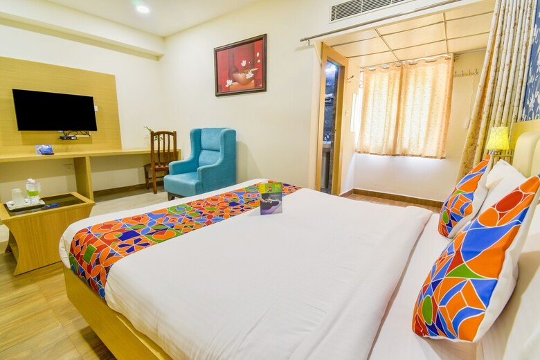Fabhotel Aasana Grand