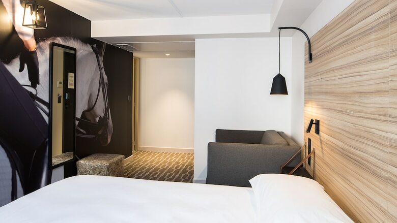 Hotel Ibis Styles Laval Centre Gare