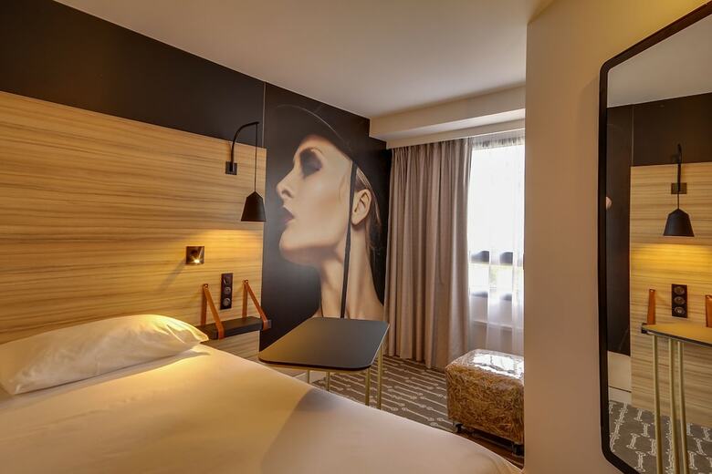 Hotel Ibis Styles Laval Centre Gare