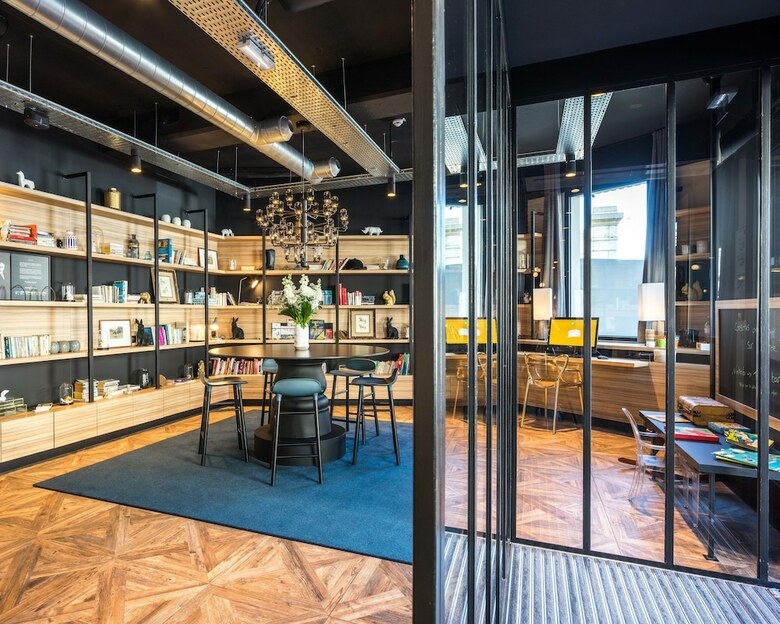 Hotel Ibis Styles Laval Centre Gare
