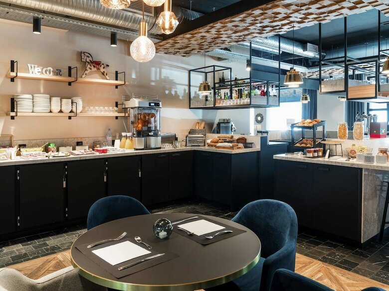 Hotel Ibis Styles Laval Centre Gare