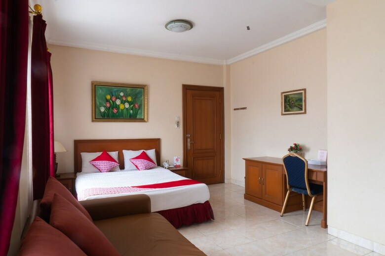 Hostal Oyo 701 Ardellia Hotel