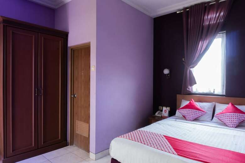 Hostal Oyo 701 Ardellia Hotel