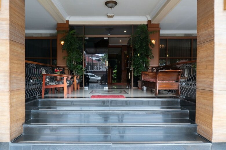 Hostal Oyo 701 Ardellia Hotel
