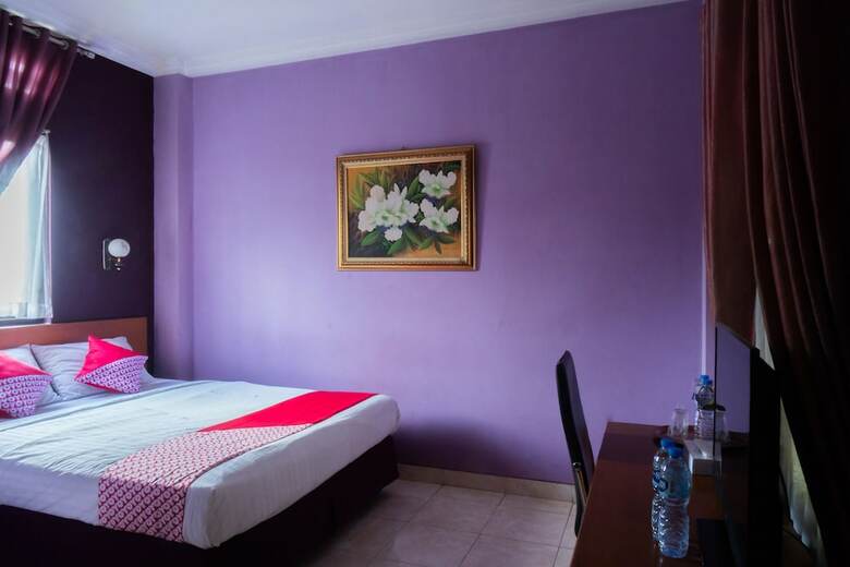 Hostal Oyo 701 Ardellia Hotel