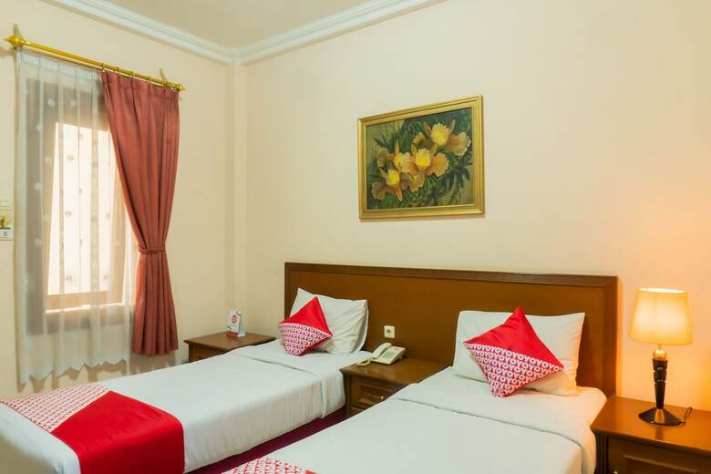 Hostal Oyo 701 Ardellia Hotel