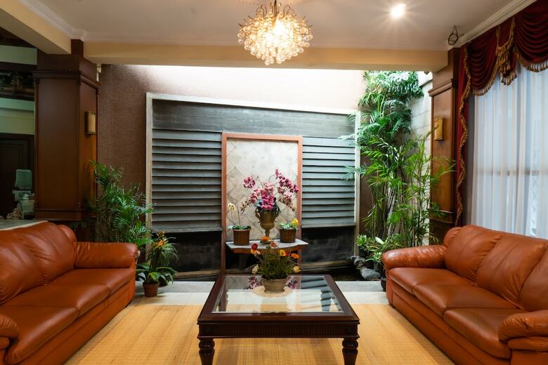 Hostal Oyo 701 Ardellia Hotel