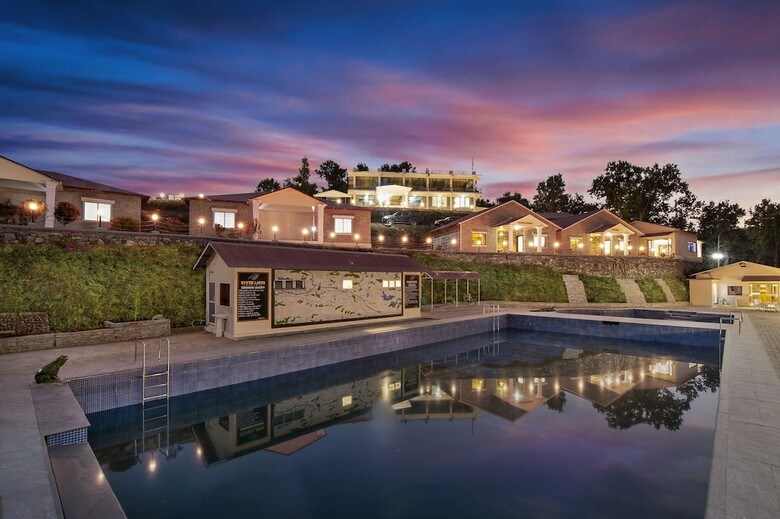 Hotel Seven Lakes Resort