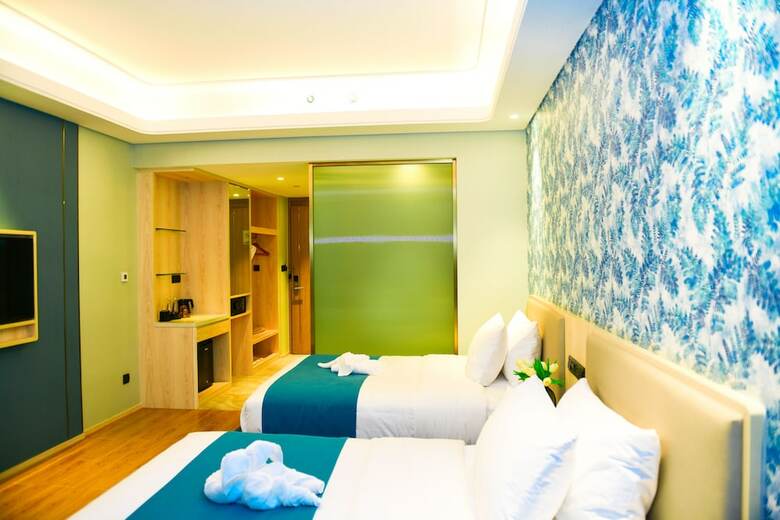 Aparthotel Emerald Bay Hotel Fuxian Lake