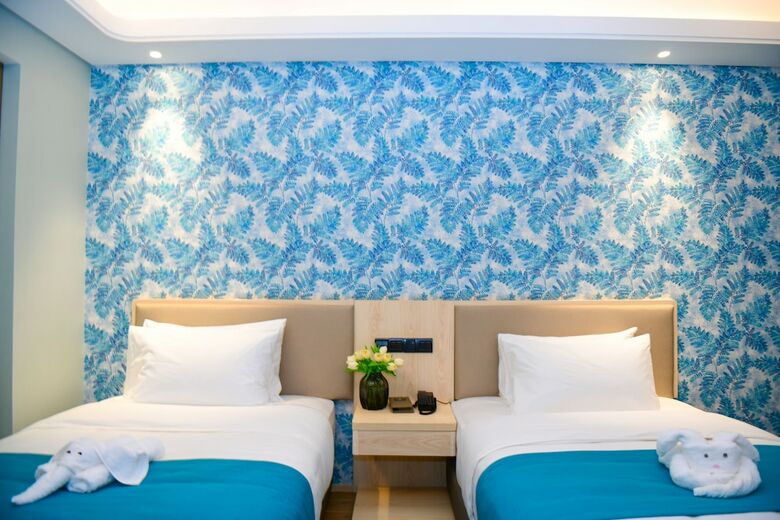 Aparthotel Emerald Bay Hotel Fuxian Lake