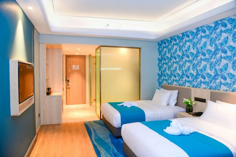 Aparthotel Emerald Bay Hotel Fuxian Lake