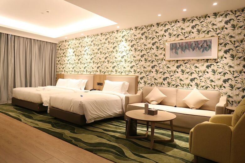 Aparthotel Emerald Bay Hotel Fuxian Lake