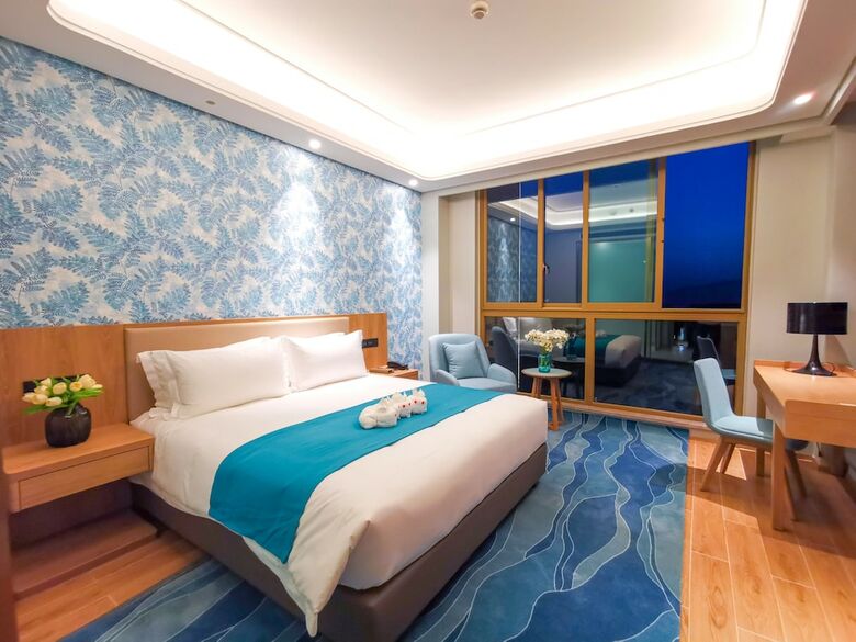 Aparthotel Emerald Bay Hotel Fuxian Lake