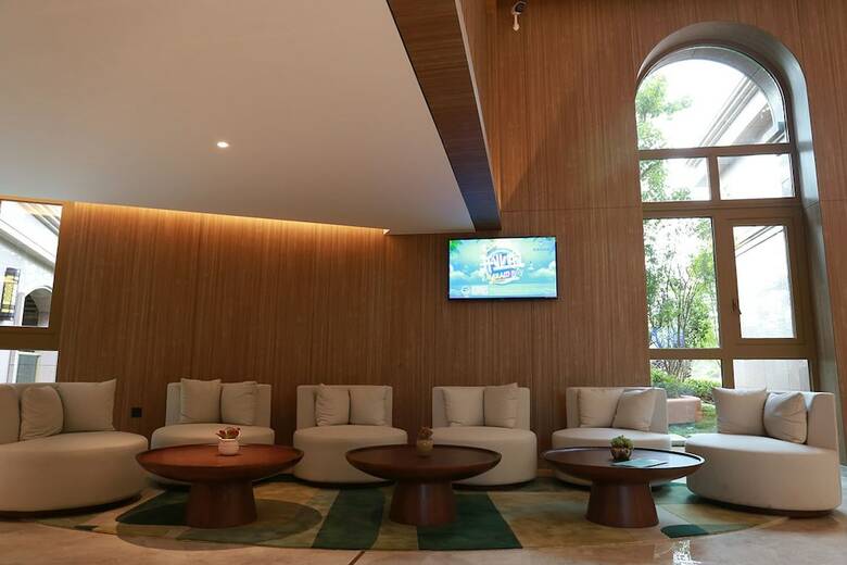 Aparthotel Emerald Bay Hotel Fuxian Lake