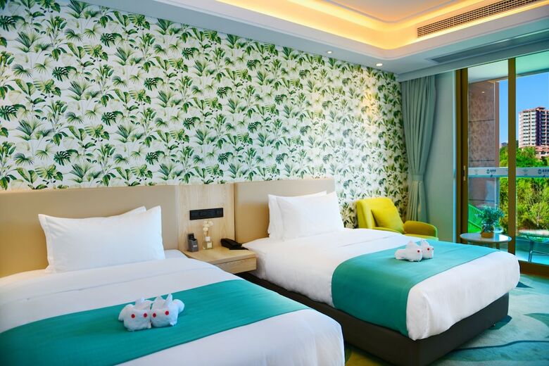 Aparthotel Emerald Bay Hotel Fuxian Lake