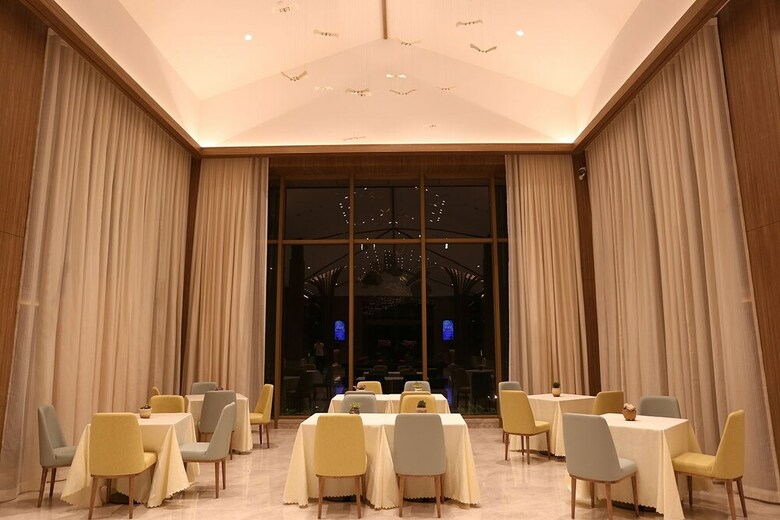 Aparthotel Emerald Bay Hotel Fuxian Lake