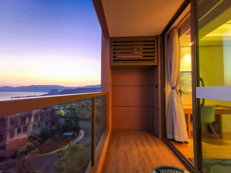 Aparthotel Emerald Bay Hotel Fuxian Lake