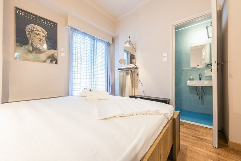 Bright 2 Bed Apartment
