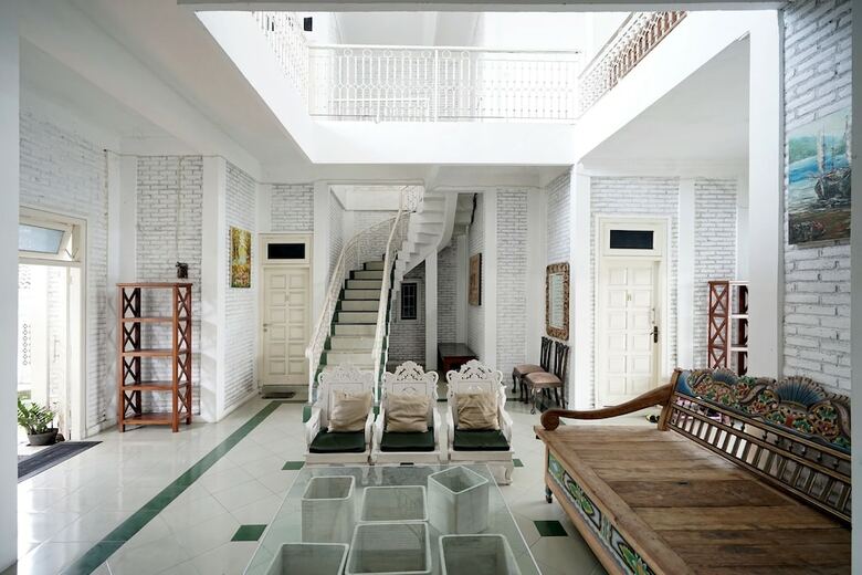 Hotel Oyo 749 Omah Putih