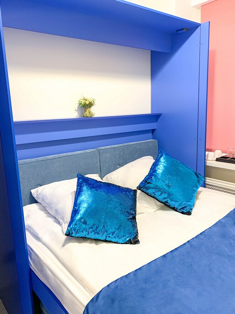 Smart Welcome Hotel