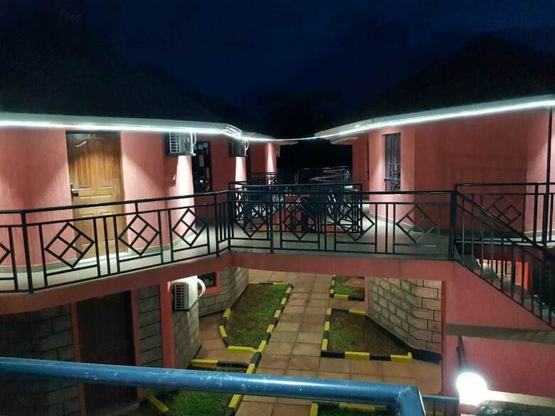 Savannah Paradise Hotel Makindu