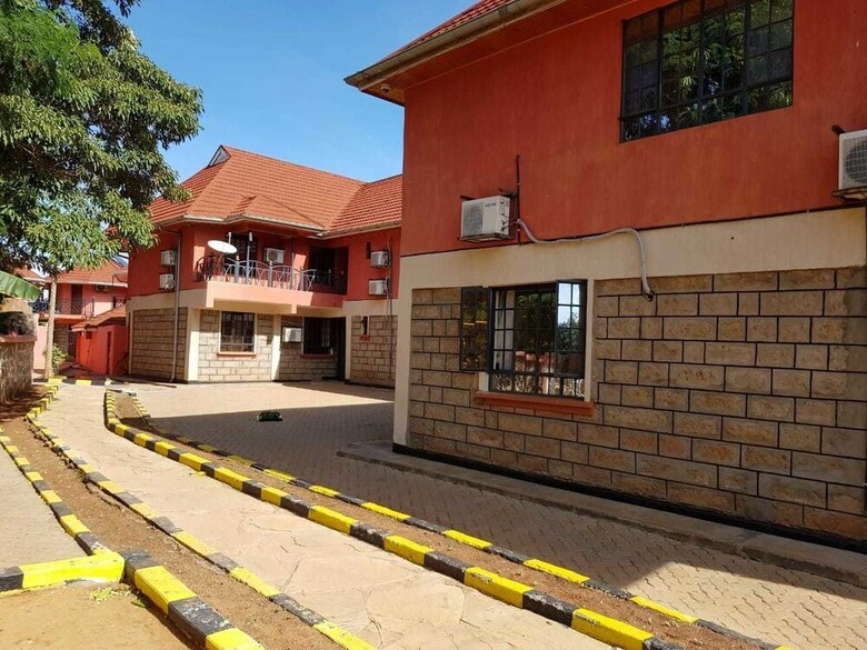Savannah Paradise Hotel Makindu