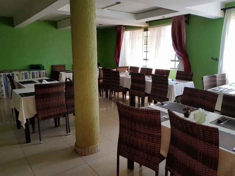 Savannah Paradise Hotel Makindu