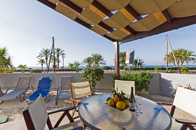 G&e Beach Apartments