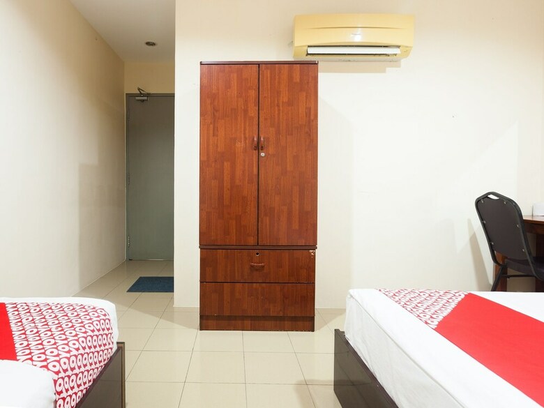 Oyo 1038 Melintang Hotel