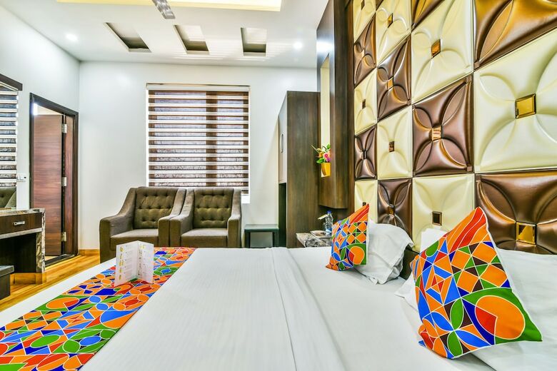 Fabhotel Aman Residency